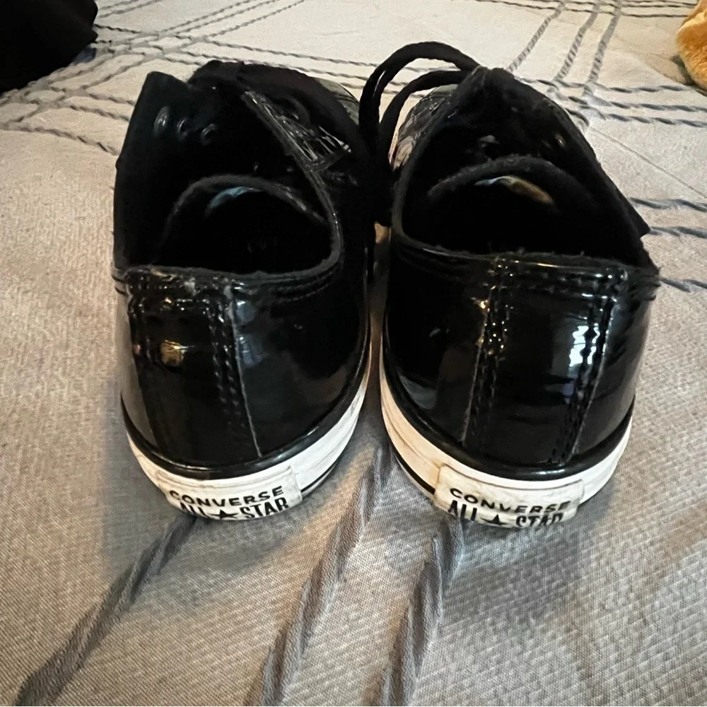 Converse these shoes